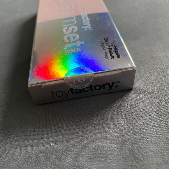 TOYFACTORY | NEW Dreamset™ One Highlighter Palette with Built In Mirror 10g - Picture 7 of 8